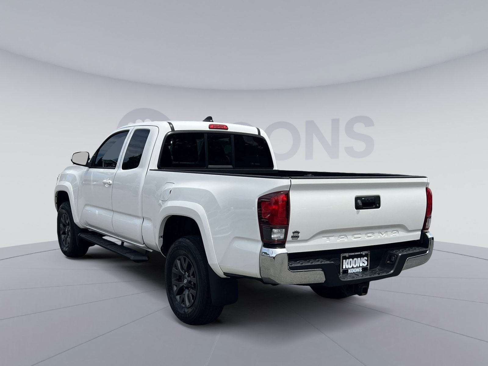 Used 2021 Toyota Tacoma SR5 RWD image 8