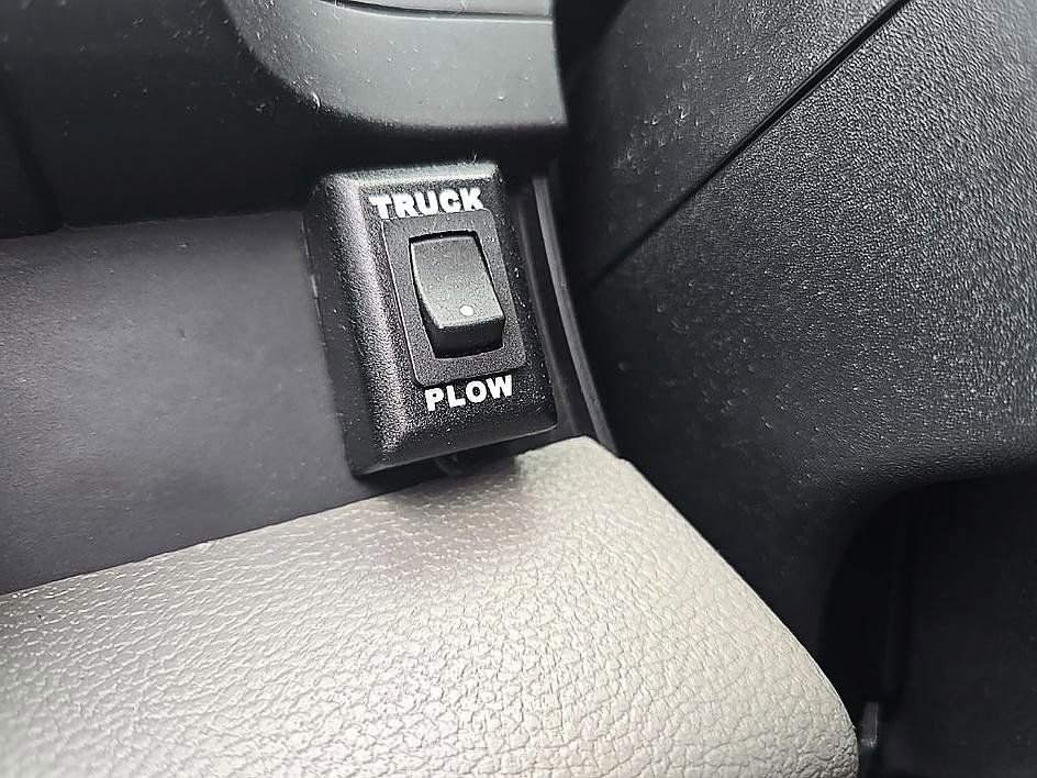 Used 2017 Ford F250 XL w/ STX Appearance Package AWD/4WD image 15