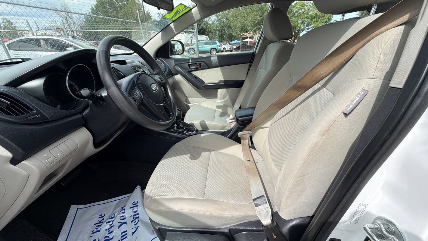 Used 2012 Kia Forte EX FWD image 17