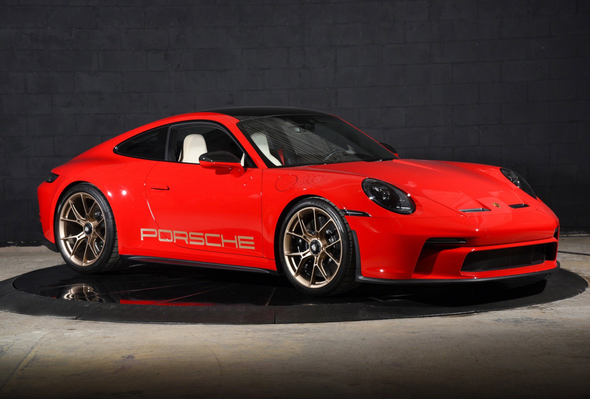 Used 2022 Porsche 911 GT3 RWD image 11