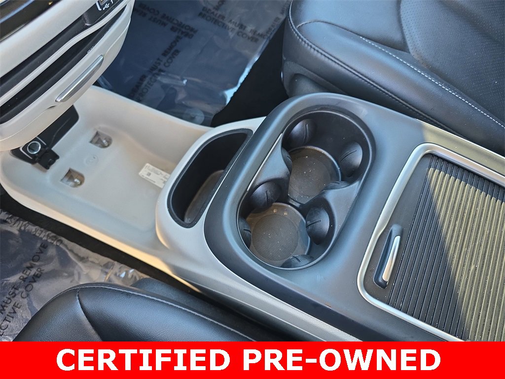 Used 2024 Chrysler Pacifica Touring-L image 26