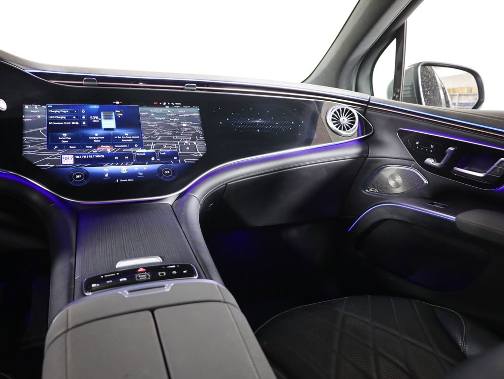 Used 2023 Mercedes-Benz EQS 580 4MATIC SUV w/ Exclusive Trim Package image 41