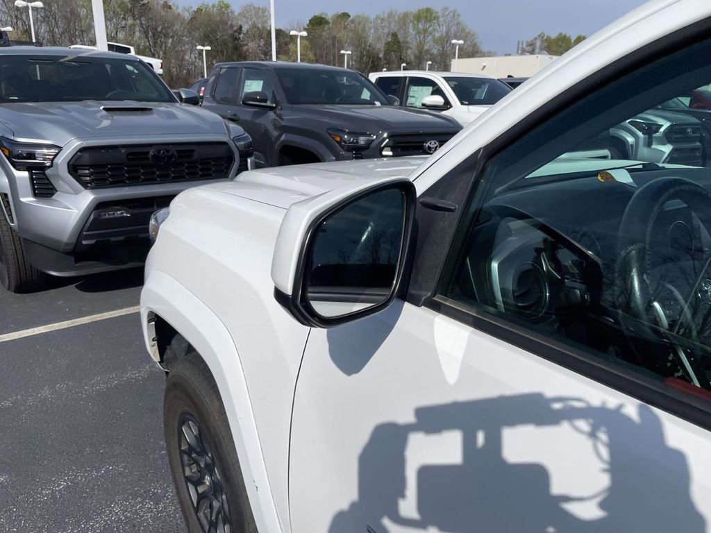 Used 2022 Toyota Tacoma SR5 image 20