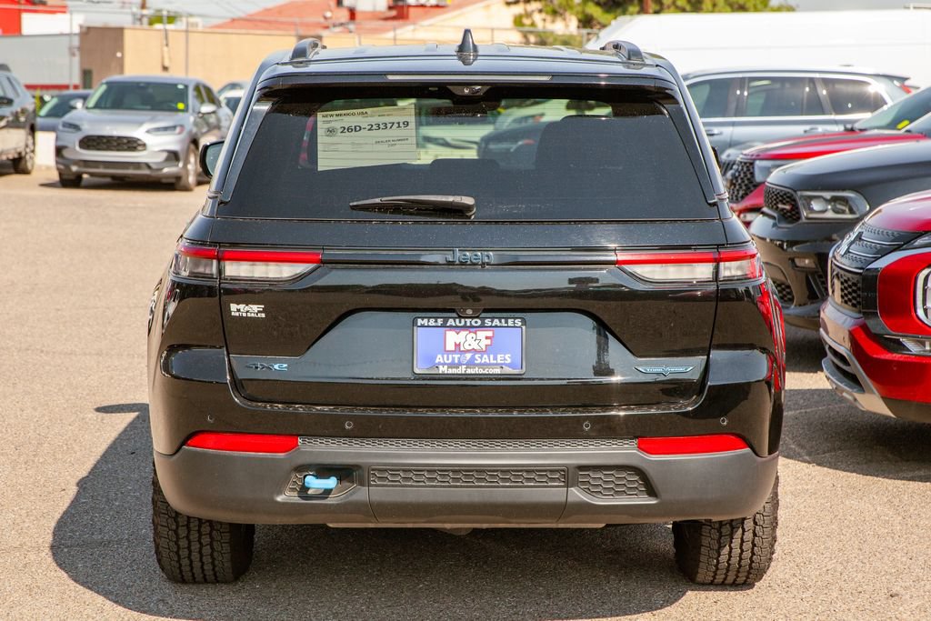 Used 2023 Jeep Grand Cherokee Trailhawk w/ Advanced Protech Group II AWD/4WD image 6