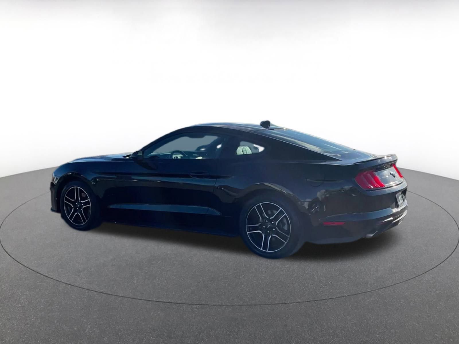 Used 2023 Ford Mustang Premium image 10