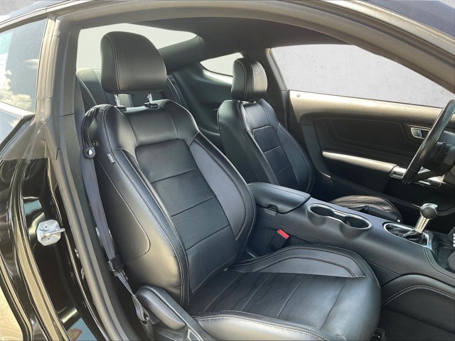 Used 2022 Ford Mustang GT Premium w/ Equipment Group 401A RWD image 9