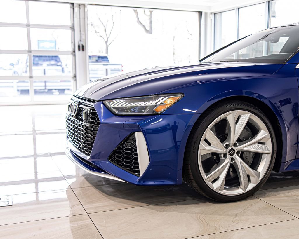 Used 2022 Audi RS 7 Sportback w/ RS 7 Executive Package image 4