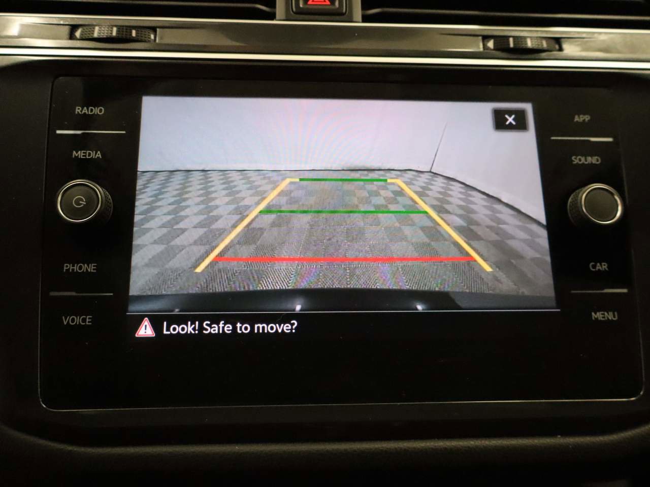 Certified 2024 Volkswagen Tiguan SE R-Line image 12