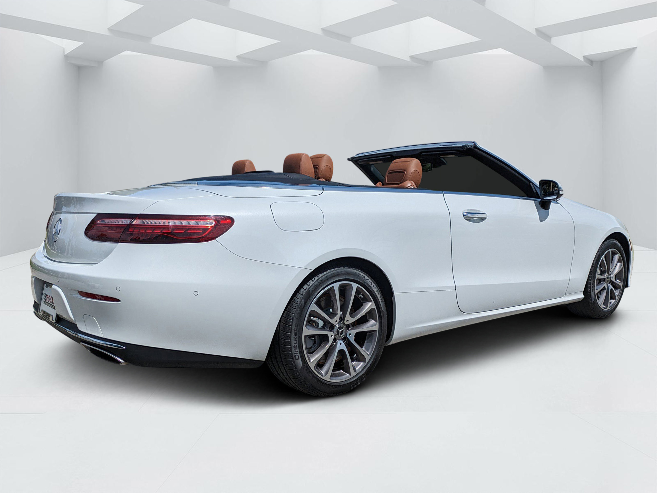Used 2023 Mercedes-Benz E 450 Cabriolet image 3
