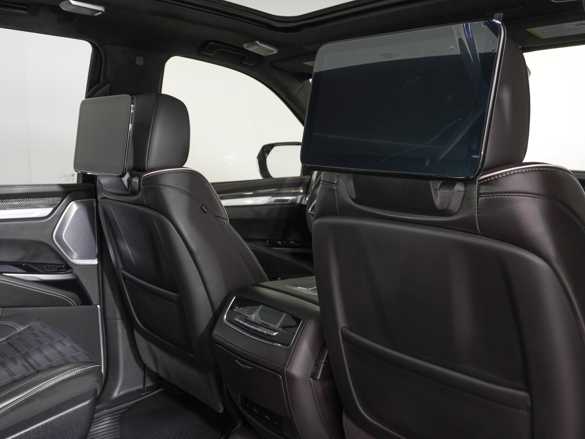 Used 2026 Cadillac Escalade V AWD/4WD image 11