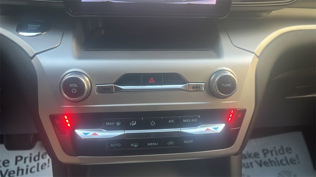 Used 2022 Ford Explorer XLT image 22