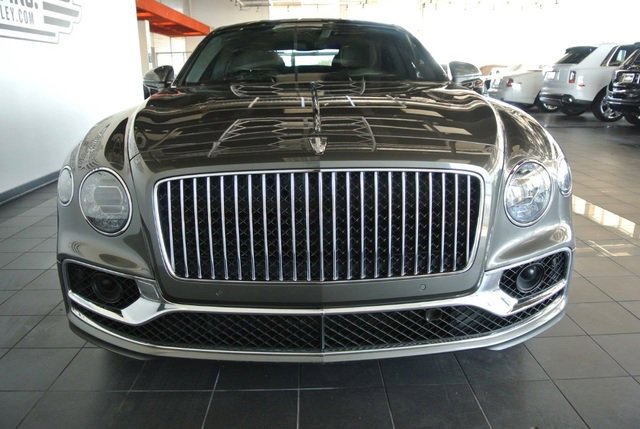 Used 2020 Bentley Flying Spur W12 image 4
