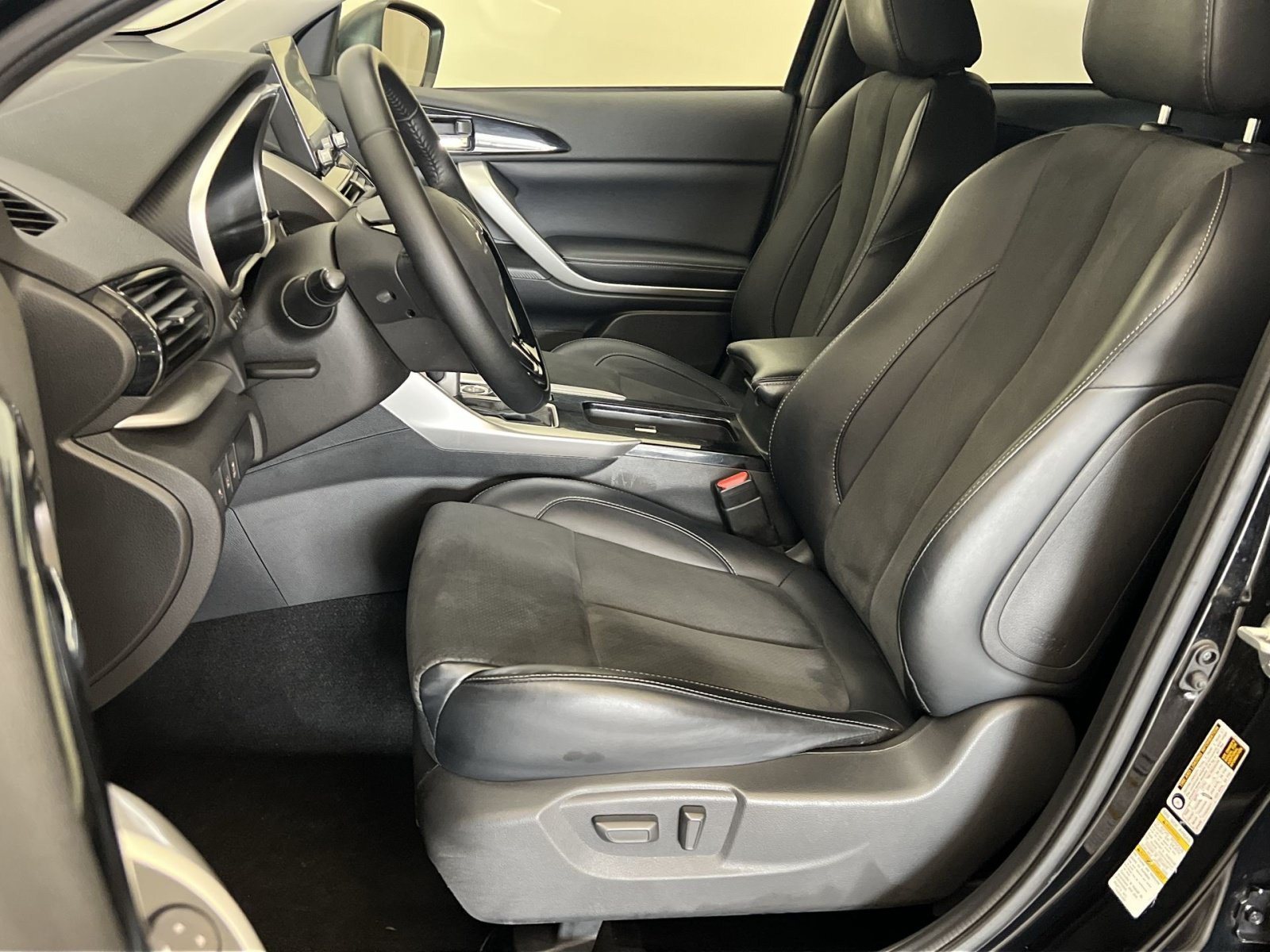 Used 2024 Mitsubishi Eclipse Cross SE AWD/4WD image 12