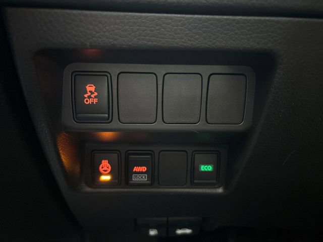 Used 2018 Nissan Rogue Sport SV w/ SV All-Weather Package image 39