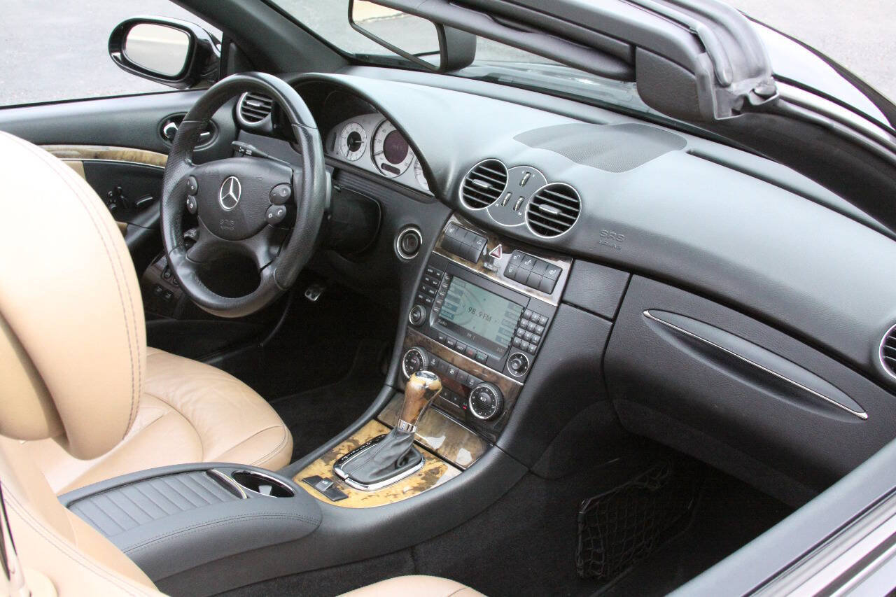 Used 2008 Mercedes-Benz CLK 550 Cabriolet image 14