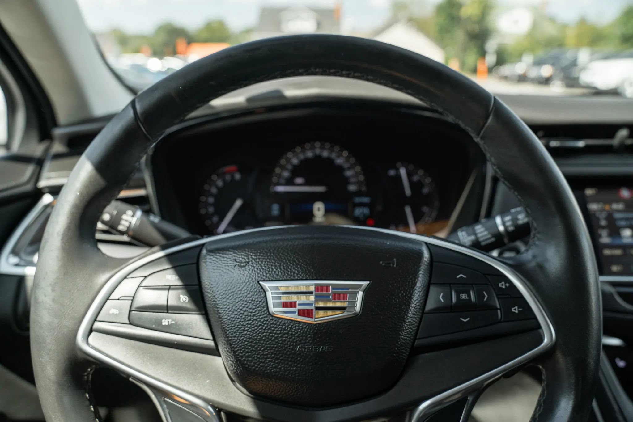 Used 2017 Cadillac XT5 Luxury image 21