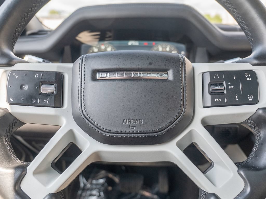 Used 2022 Land Rover Defender 110 X-Dynamic HSE AWD/4WD image 15