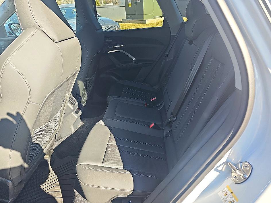 Used 2025 Audi Q5 Premium Plus w/ Premium Plus image 29