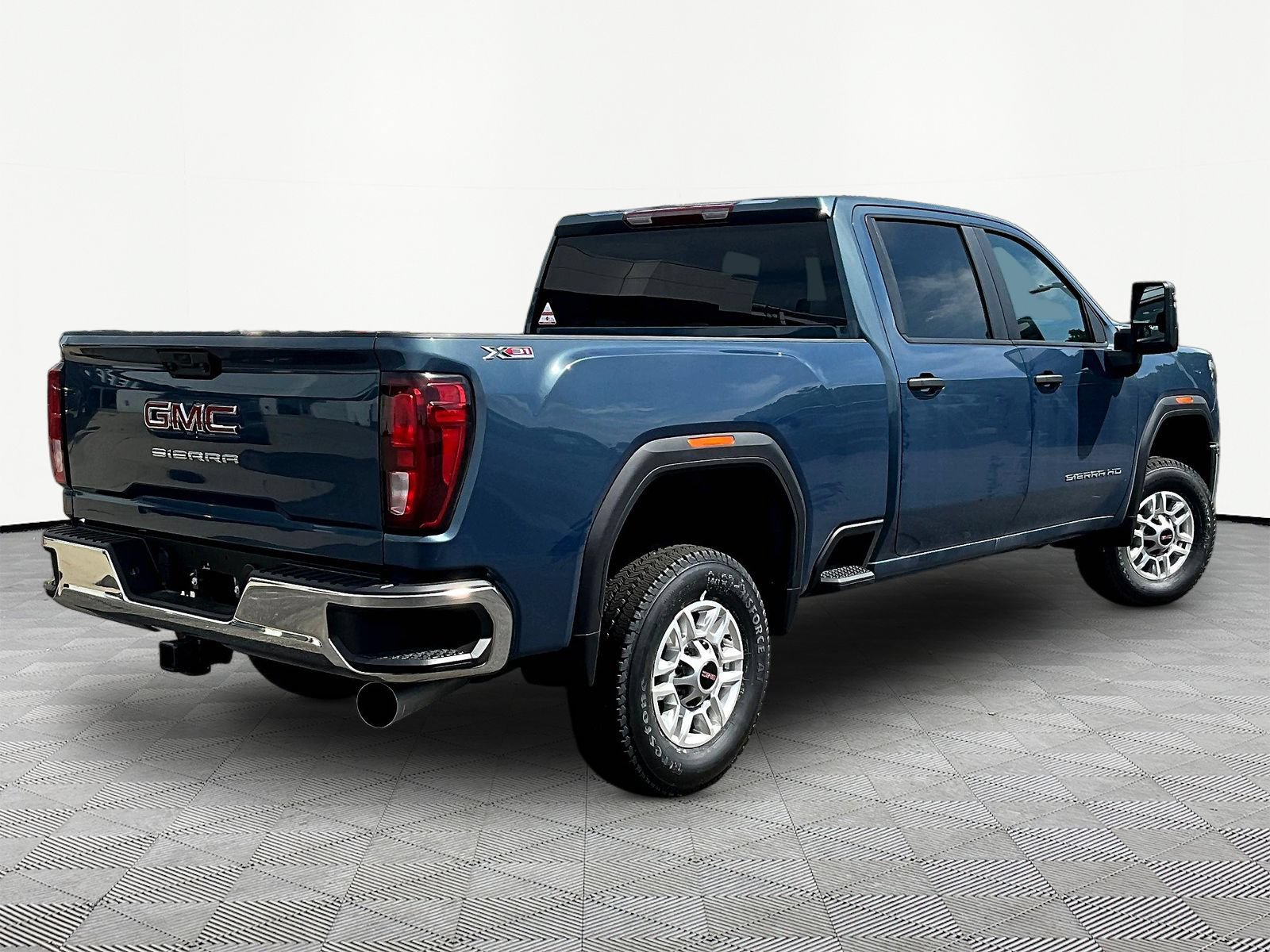 New 2026 GMC Sierra 2500 Pro w/ Convenience Package AWD/4WD image 7