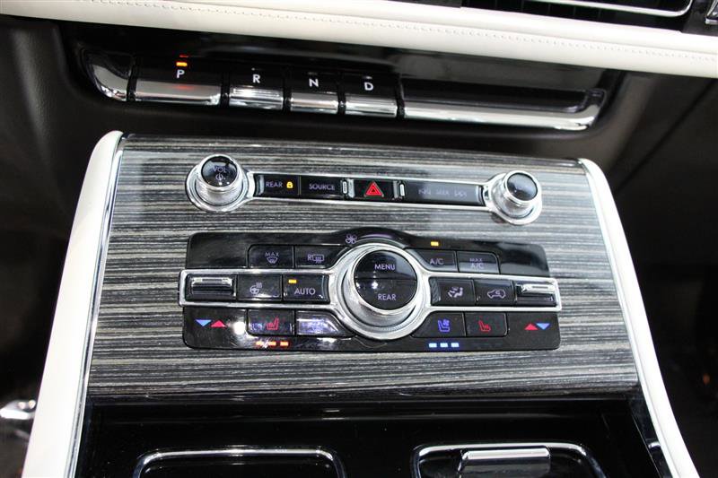 Used 2023 Lincoln Aviator Black Label w/ Class IV Trailer Tow Package image 29