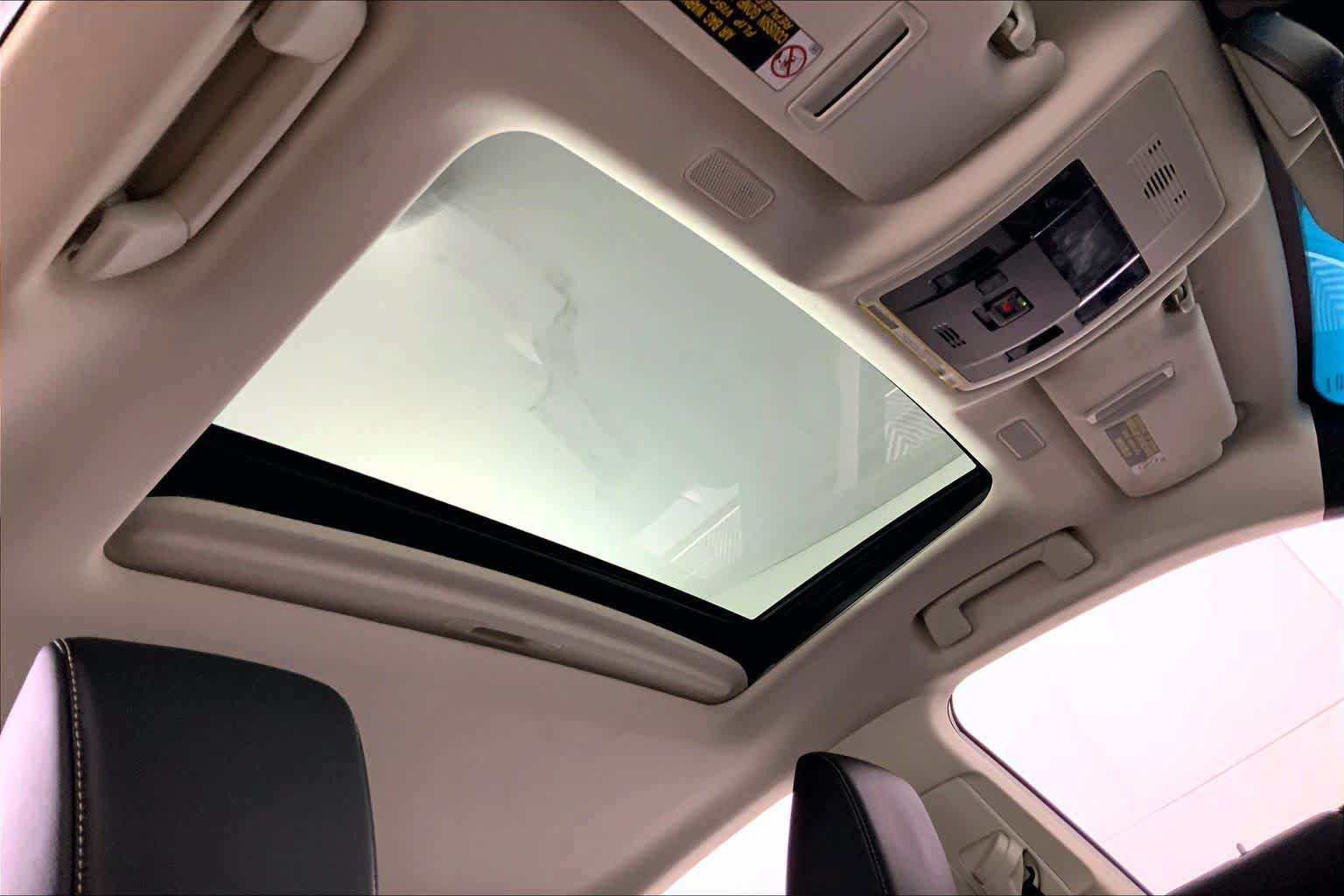 Used 2019 Lexus ES 350 w/ Premium Package FWD image 14