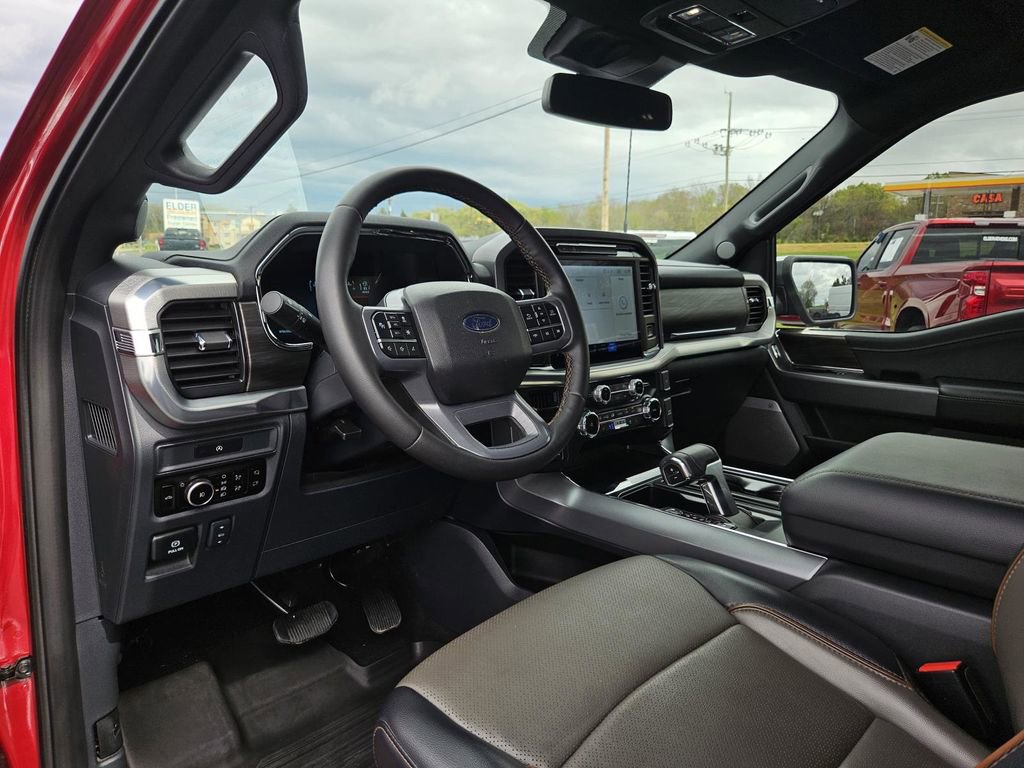 Used 2025 Ford F150 Lariat w/ Equipment Group 501A Mid image 13