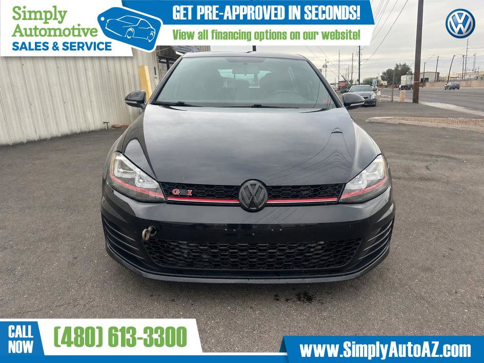 Used 2017 Volkswagen Golf 4-Door FWD image 7