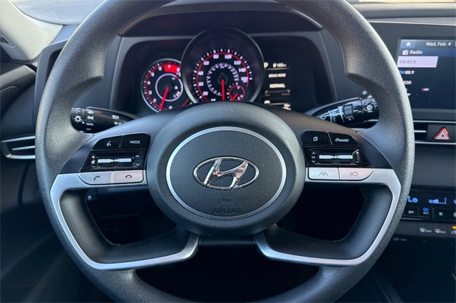 Used 2022 Hyundai Elantra SEL image 27