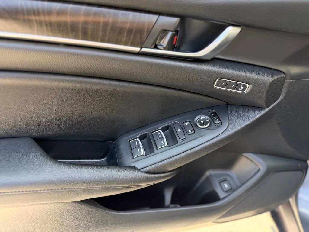 Used 2020 Honda Accord EX-L image 17