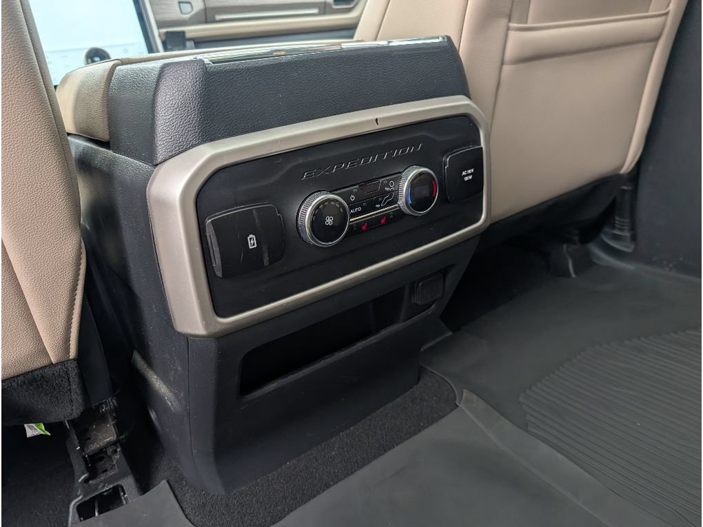 Used 2023 Ford Expedition Limited RWD image 36