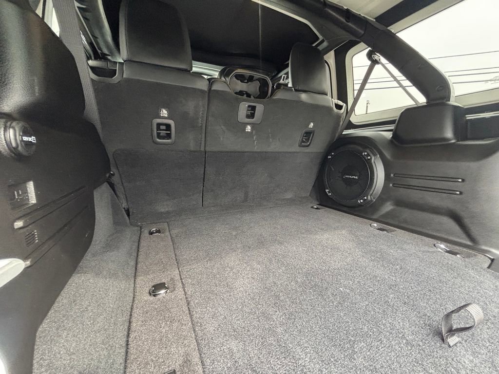 Used 2024 Jeep Wrangler Unlimited Rubicon image 28