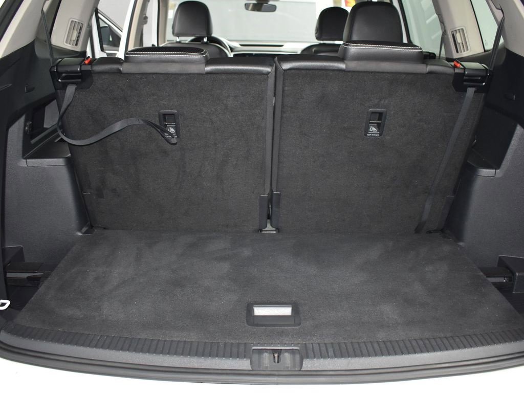 Used 2021 Volkswagen Atlas SEL Premium image 26