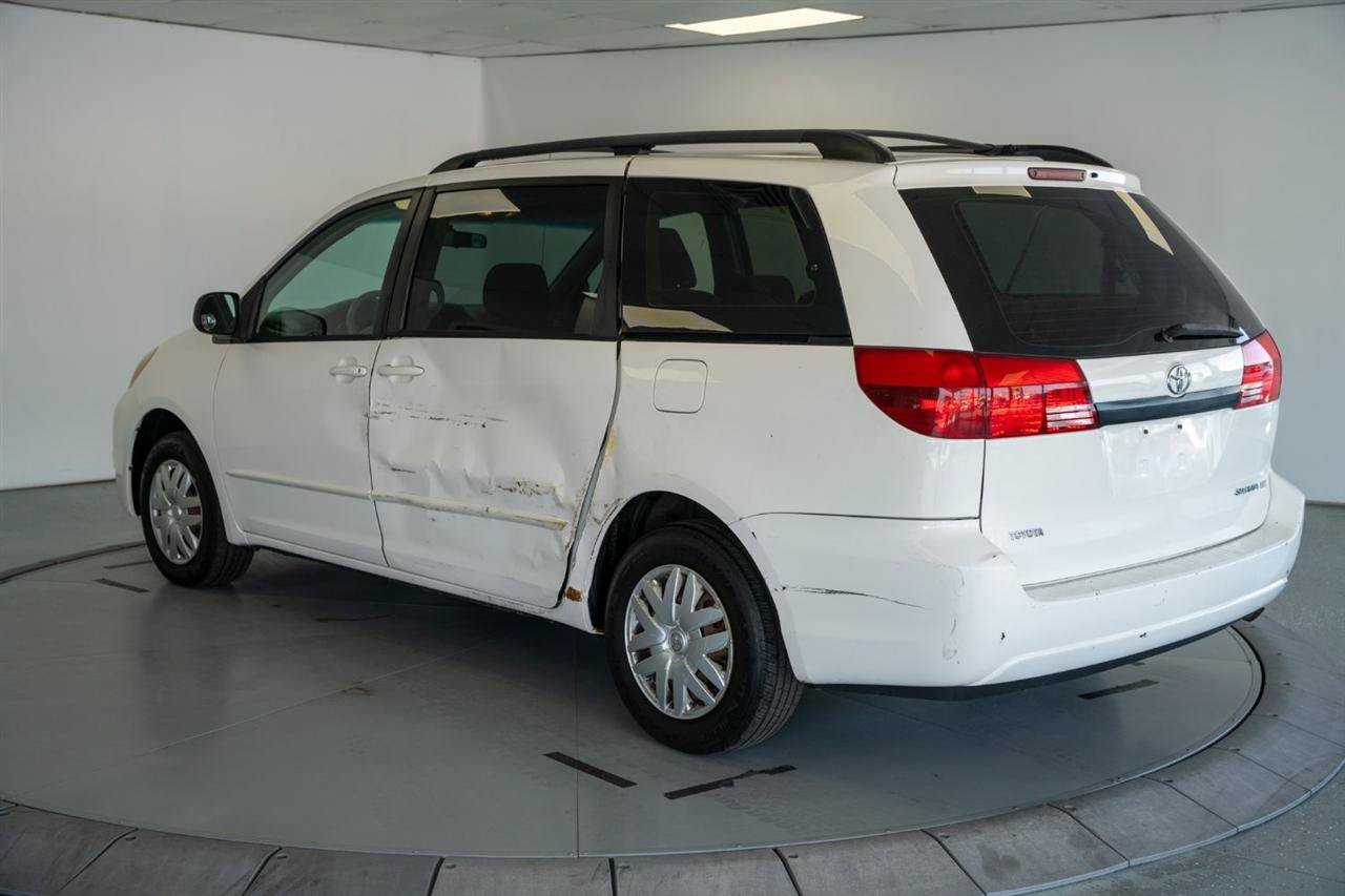Used 2004 Toyota Sienna CE FWD image 5