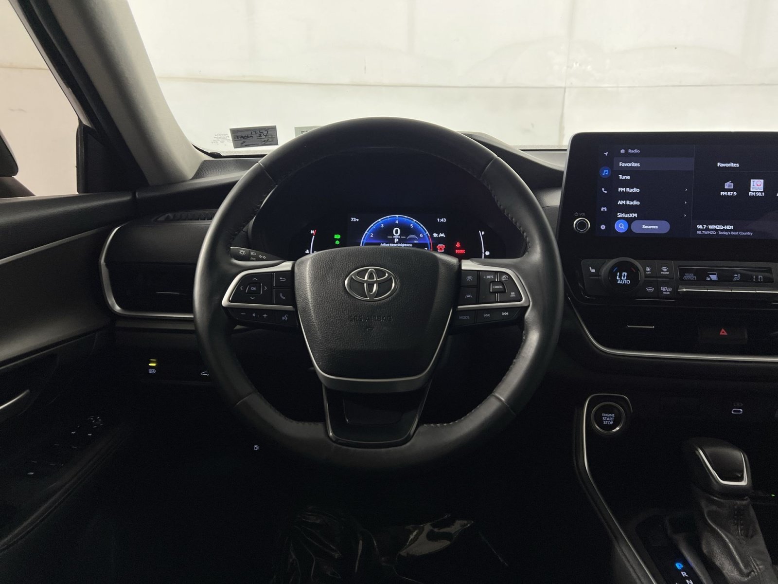 Used 2024 Toyota Grand Highlander AWD image 16