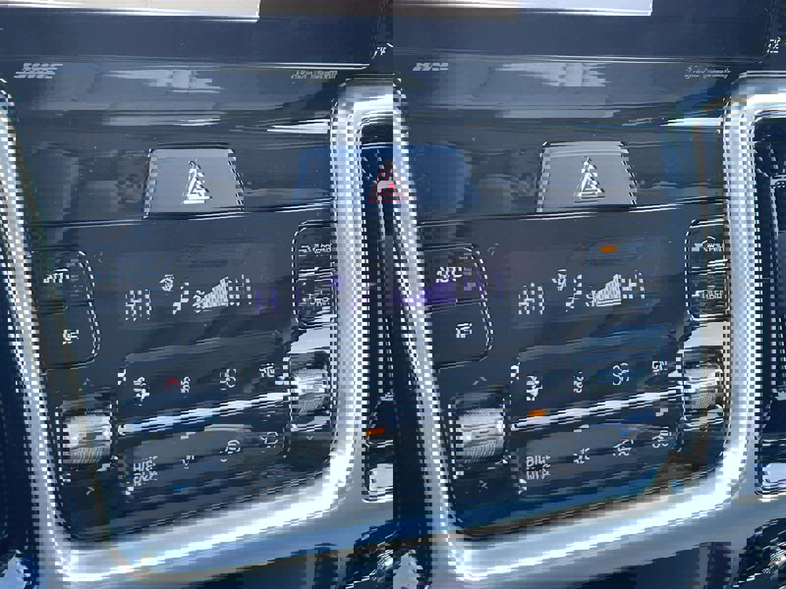 Used 2023 Kia Sorento SX Prestige w/ Panoramic Sunroof Package image 24