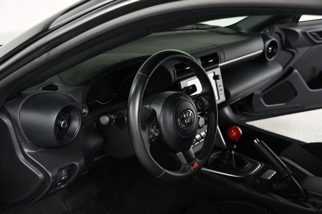 Used 2023 Toyota GR86 Premium RWD image 24