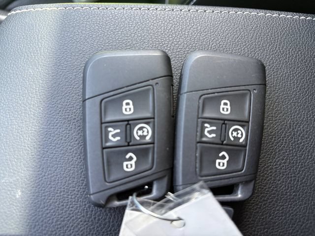 Used 2023 Volkswagen Tiguan SEL R-Line AWD/4WD image 21