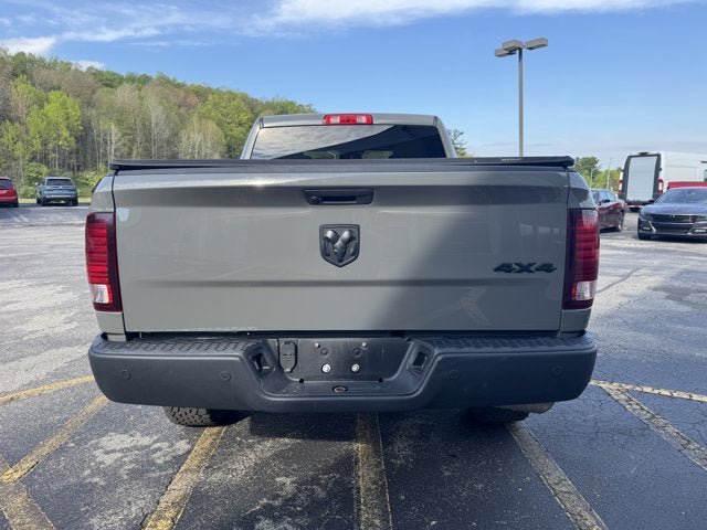 Used 2022 RAM 1500 Classic Warlock w/ Ceramic Gray Warlock Package AWD/4WD image 4