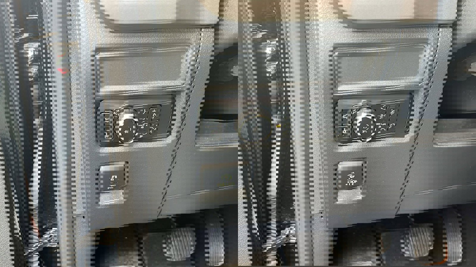 Used 2024 Ford F150 XLT w/ Mobile Office Package image 14