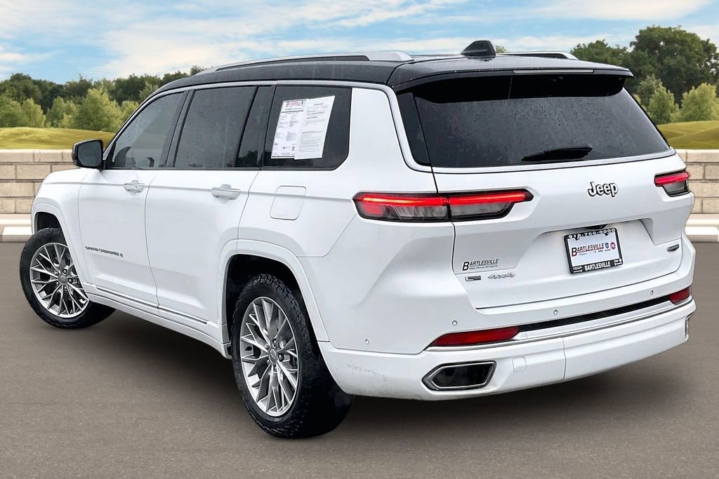 Used 2023 Jeep Grand Cherokee L Summit w/ Advanced Protech Group IV AWD/4WD image 11