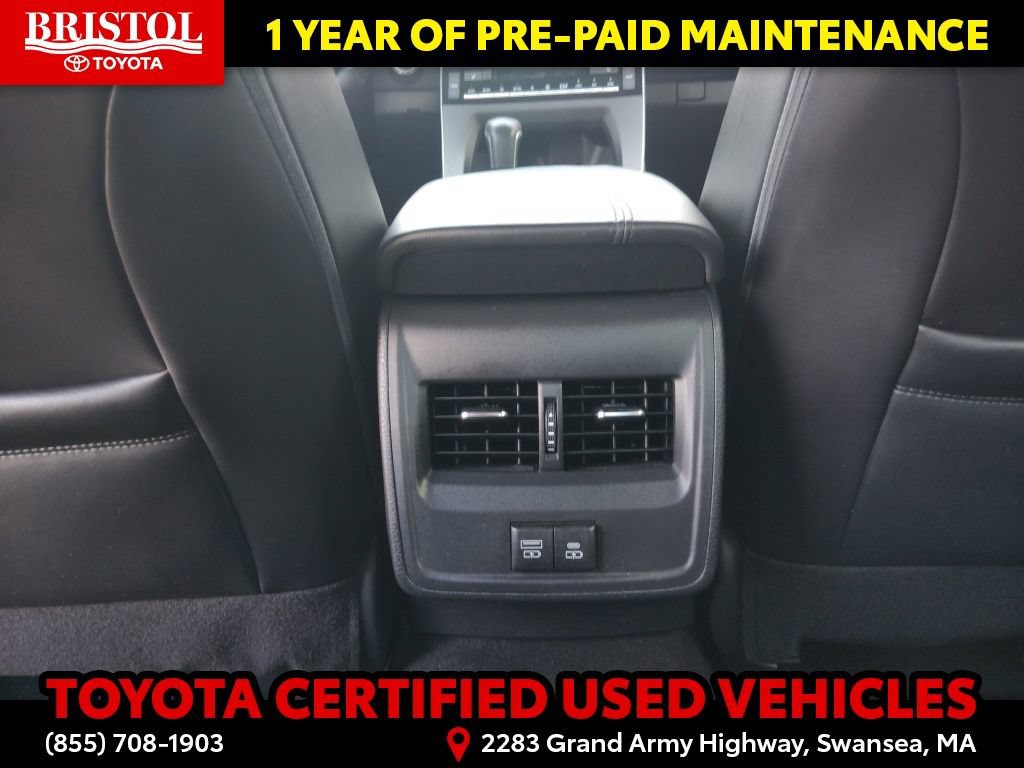 Certified 2022 Toyota Avalon XLE FWD image 17