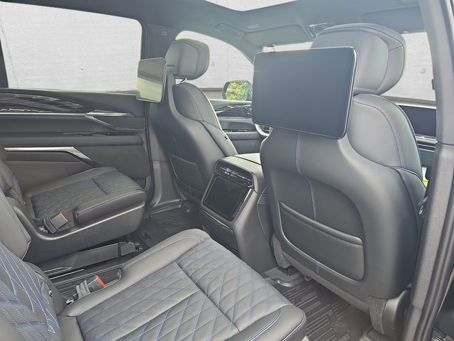 New 2026 Cadillac Escalade IQ Sport 1 w/ LPO, ONYX Package image 11