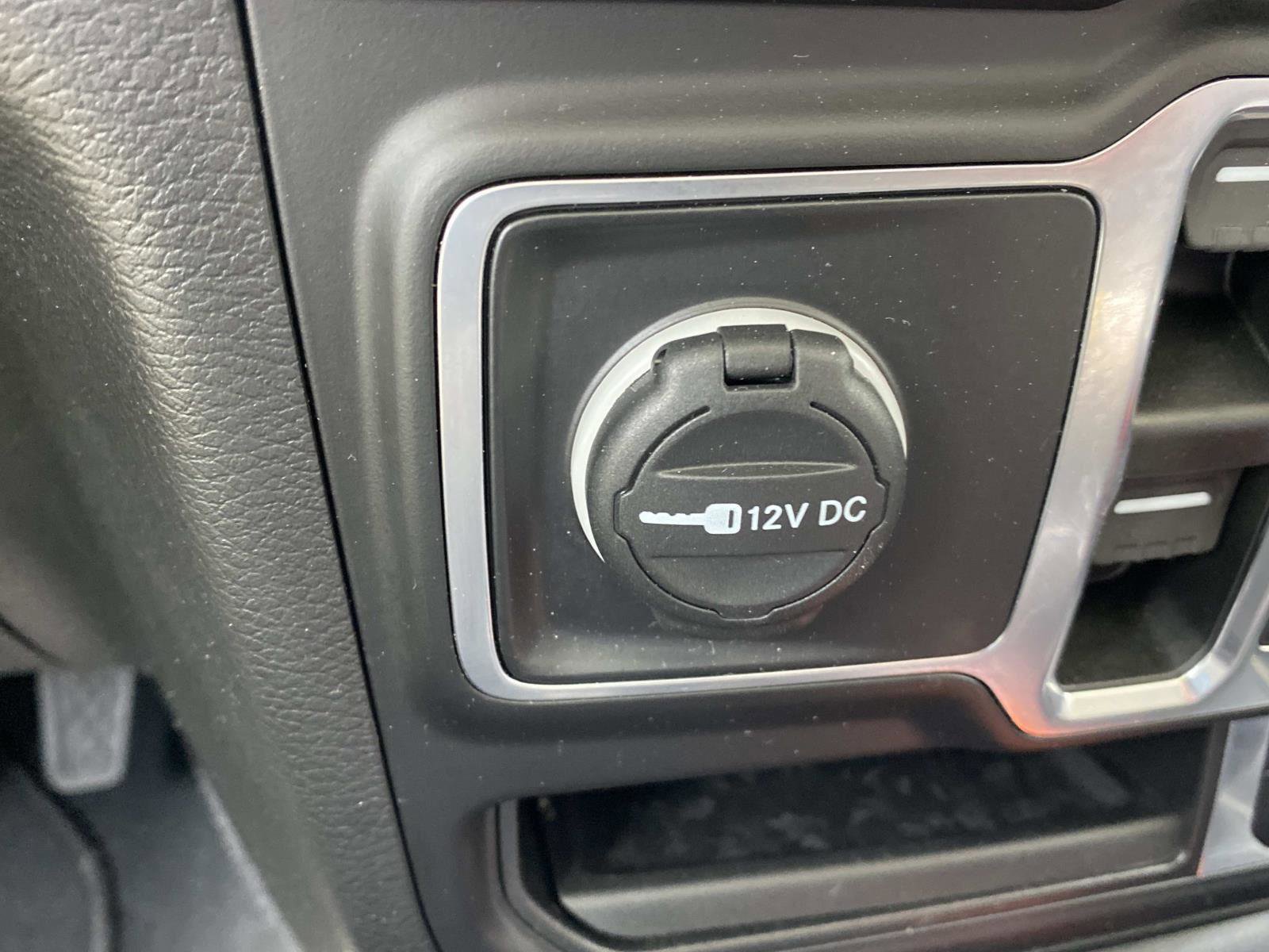 Used 2023 Jeep Wrangler Sahara w/ Cold Weather Group image 31