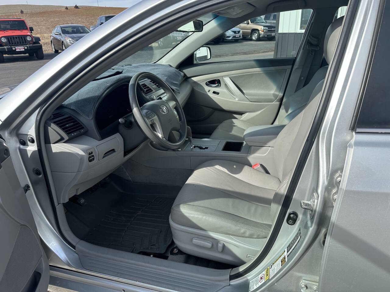 Used 2009 Toyota Camry LE image 10