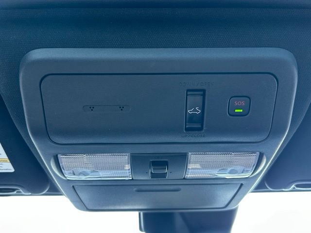Used 2023 Nissan Frontier PRO-4X w/ Pro-4X Premium Package AWD/4WD image 40