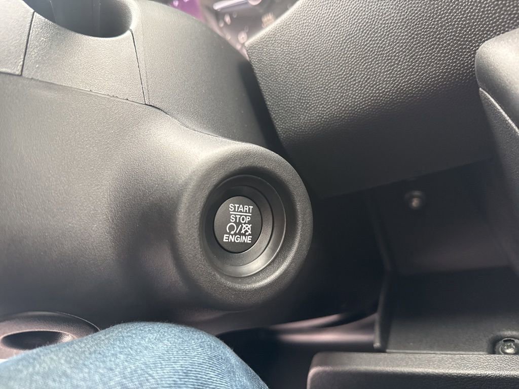 Used 2024 RAM ProMaster 2500 image 21