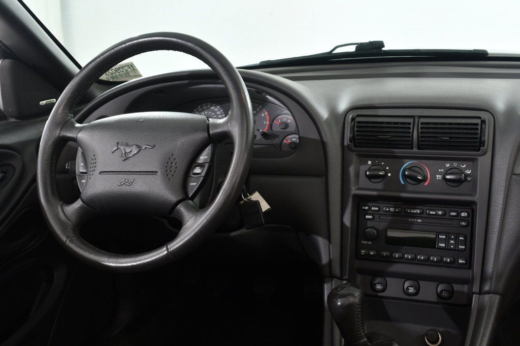 Used 2001 Ford Mustang GT RWD image 8