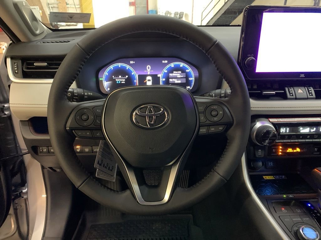 New 2025 Toyota RAV4 Limited image 25