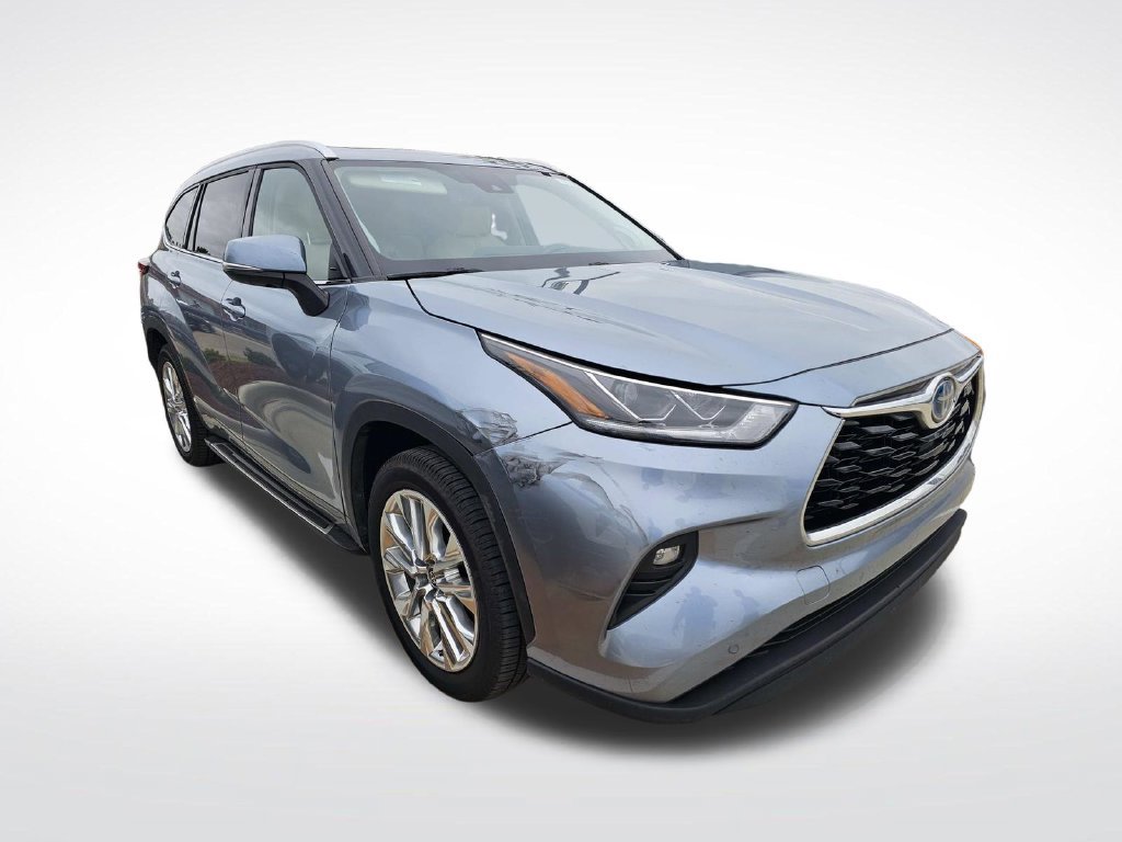 Used 2023 Toyota Highlander Limited