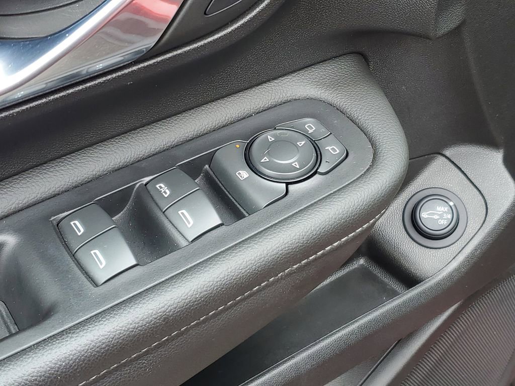 Used 2023 GMC Terrain SLE w/ Driver Convenience Package FWD image 23